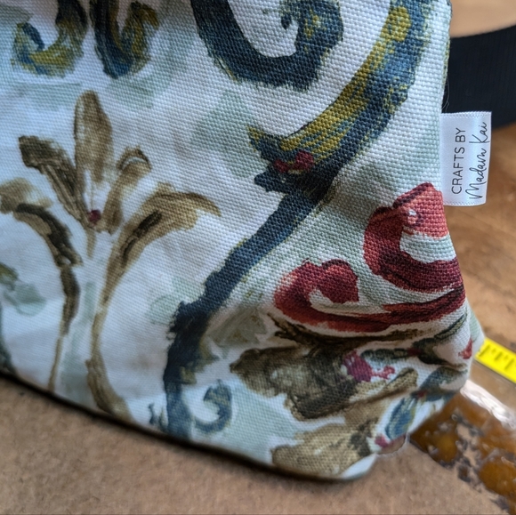 Vintage Style Handmade Makeup bag - Picture 2 of 3
